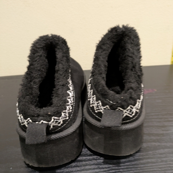 Yoki Black Platform Shoes with White Trim Size 8 - Picture 4 of 10